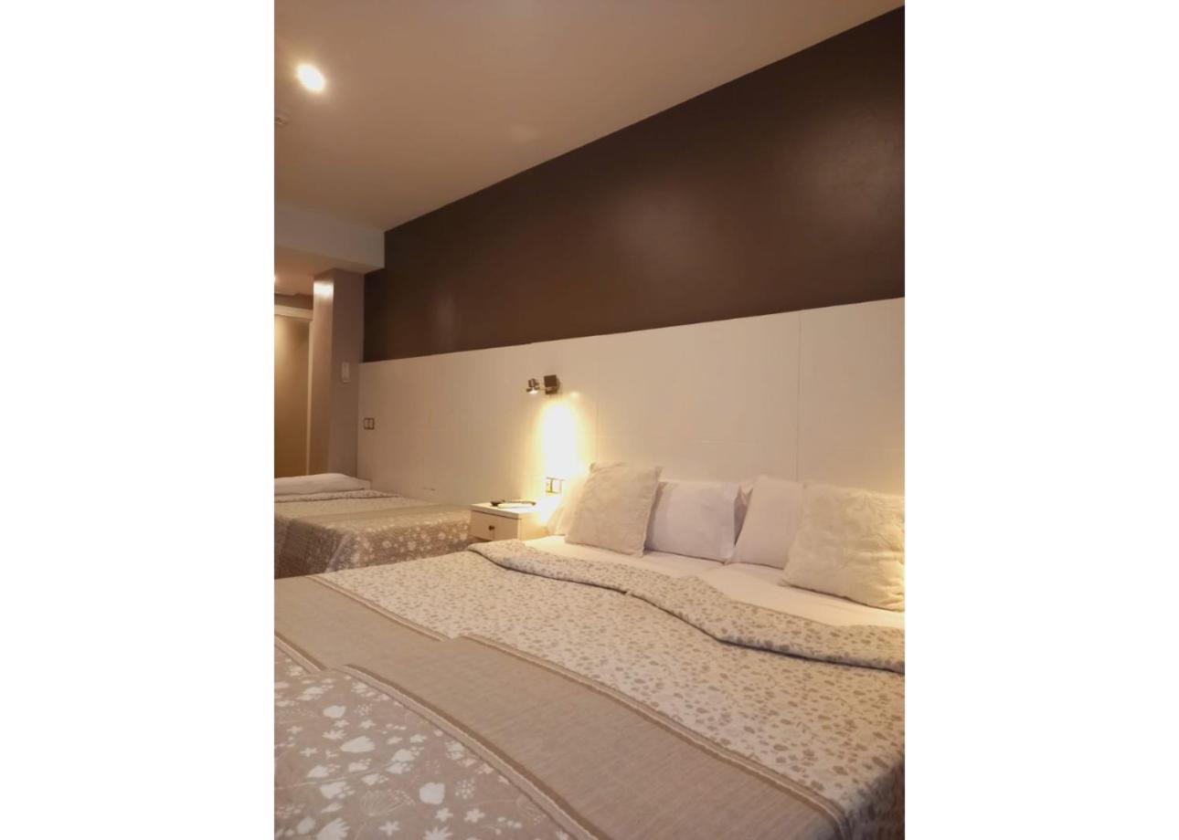 Hotel El Acebo Jaca Bagian luar foto