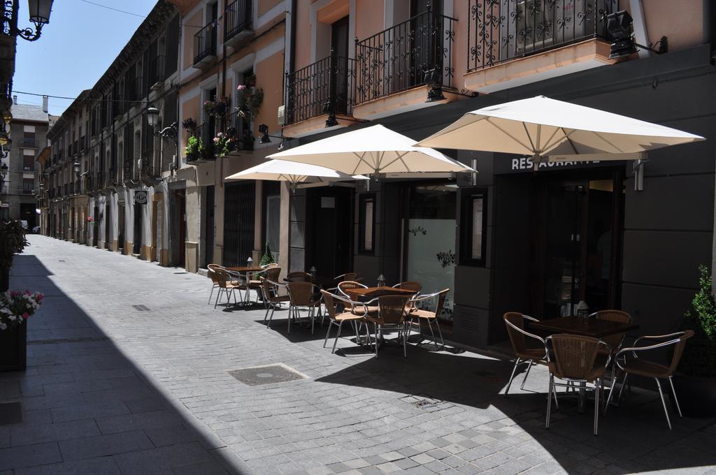 Hotel El Acebo Jaca Bagian luar foto