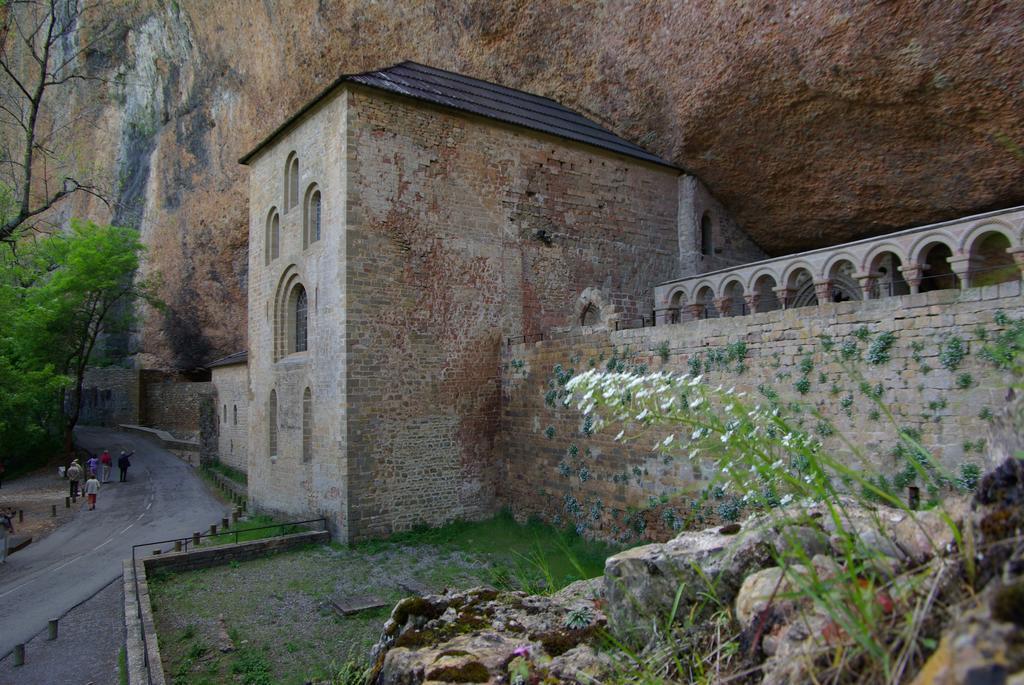 Hotel El Acebo Jaca Bagian luar foto
